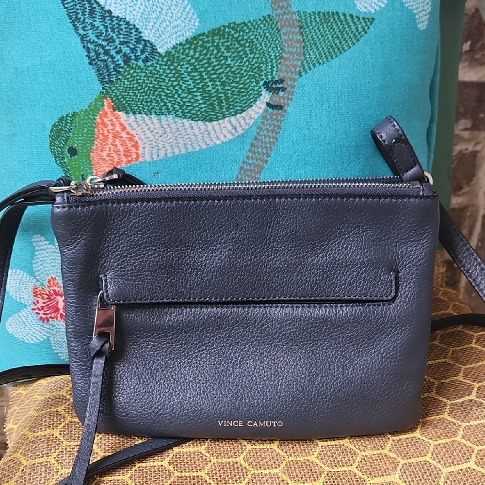 Vince Camuto Women's Gally Leather Crossbody Bag - Picture 2 of 6